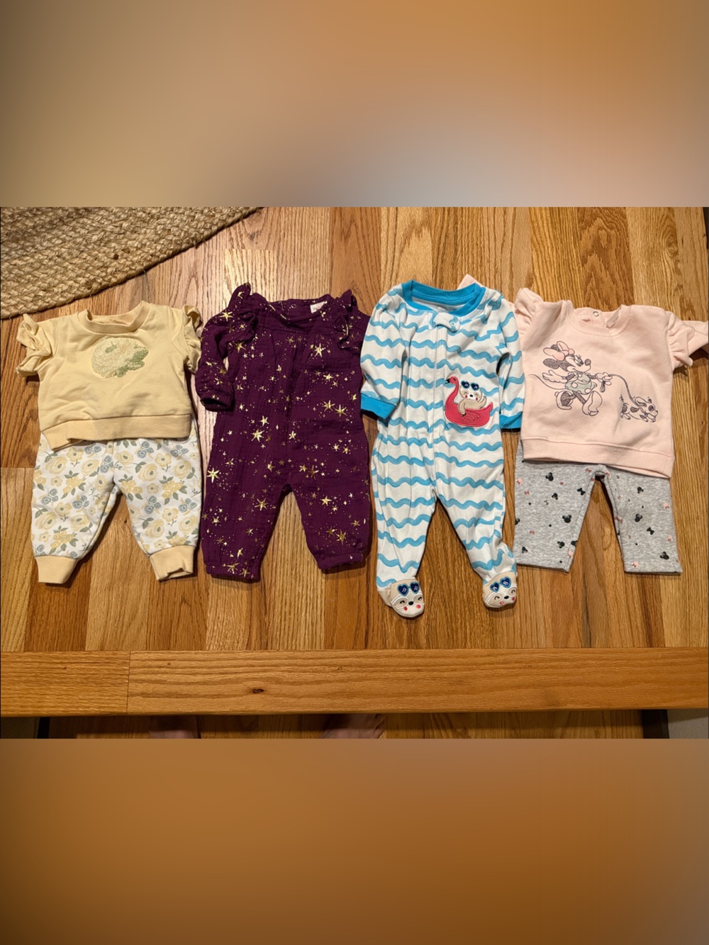 Baby girl outfits. Newborn to 3 months